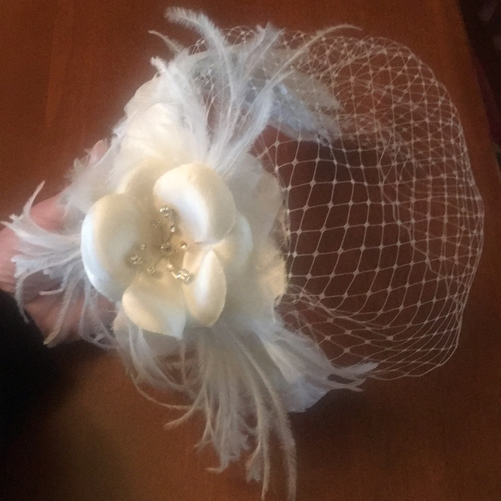Bridal headpiece. Floral, veil, feathers, crystals